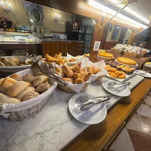 Fontana Hotel Venise